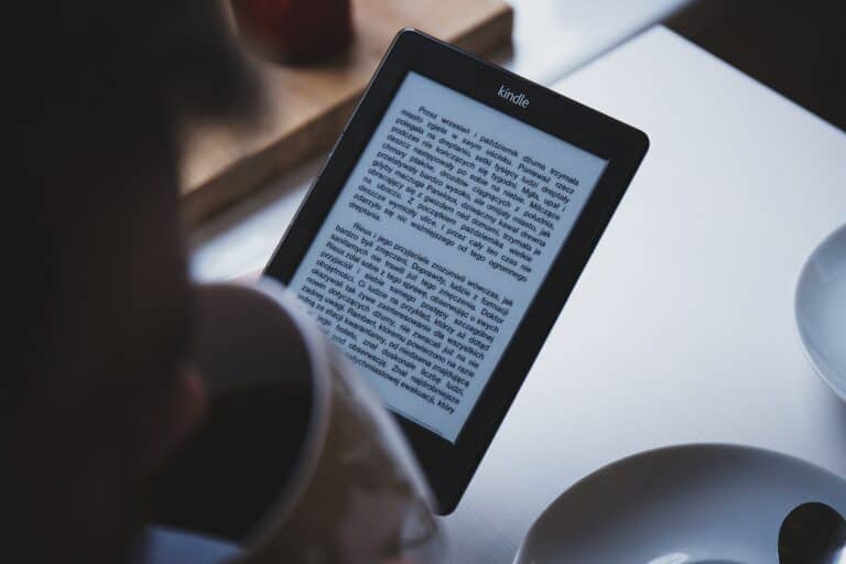 reading on kindle while having coffee